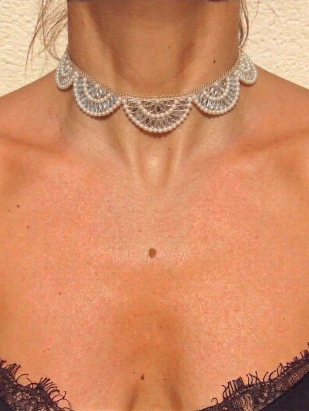 New Gold Mirrored And Pearl Teardrop Lace Choker Necklace